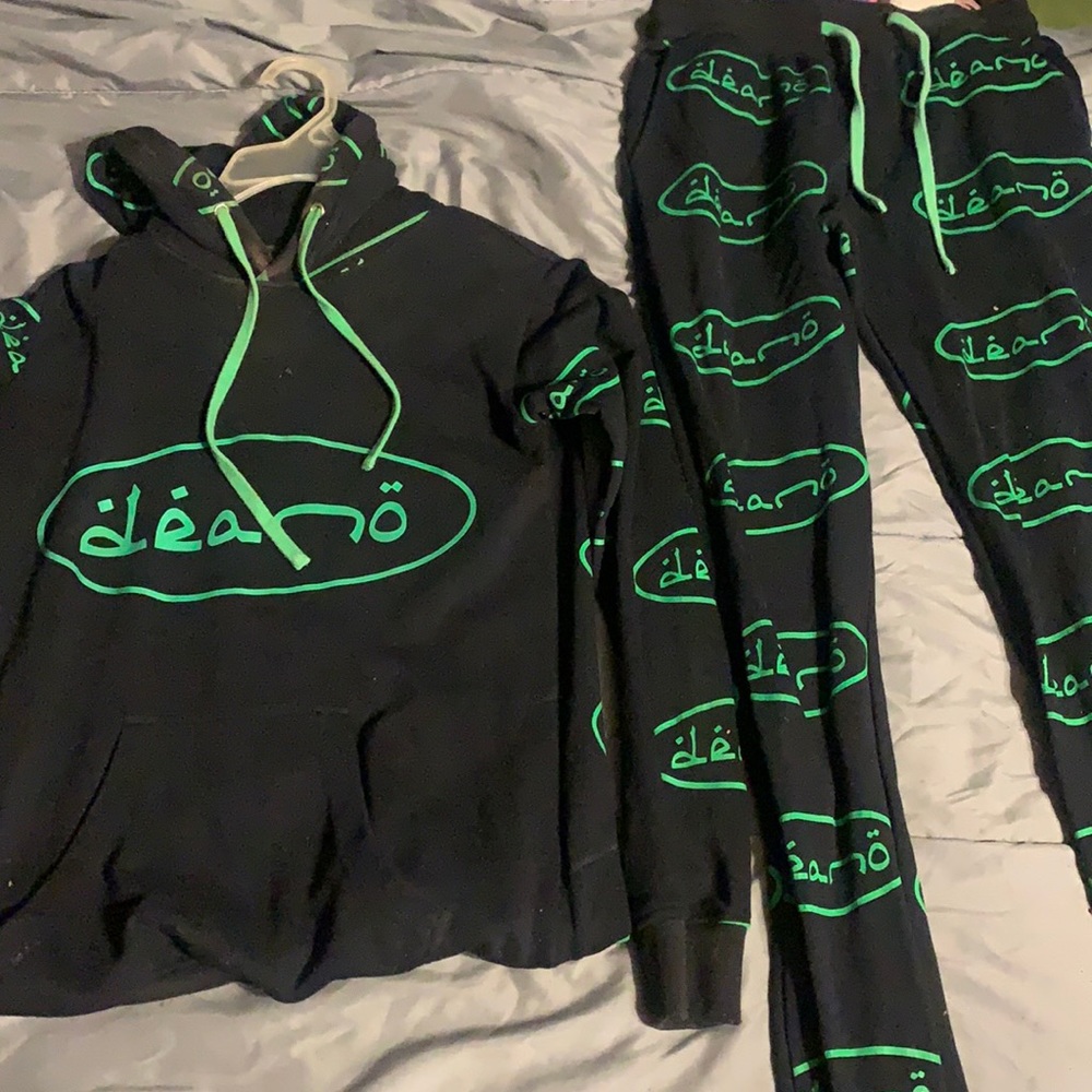 Deano sweat suit